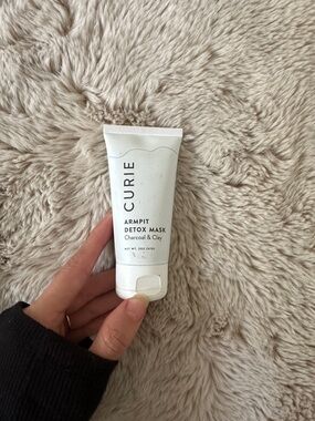 Curie Armpit Detox Mask Charcoal & Clay